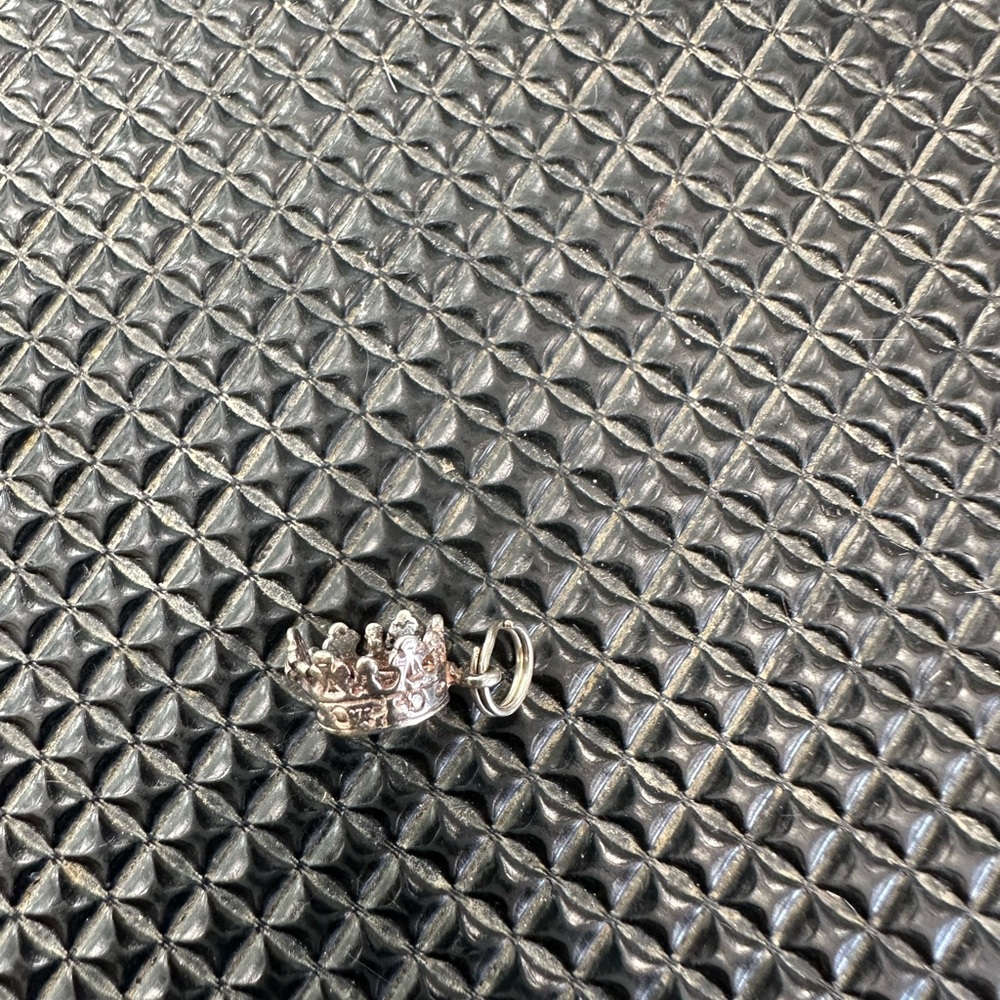 Elegant Silver Crown Pendant